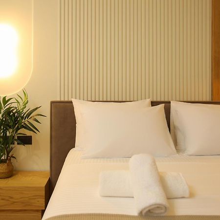 Hotel Brooklyn Vlorë Екстериор снимка
