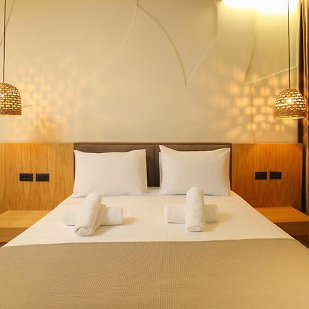 Hotel Brooklyn Vlorë Екстериор снимка