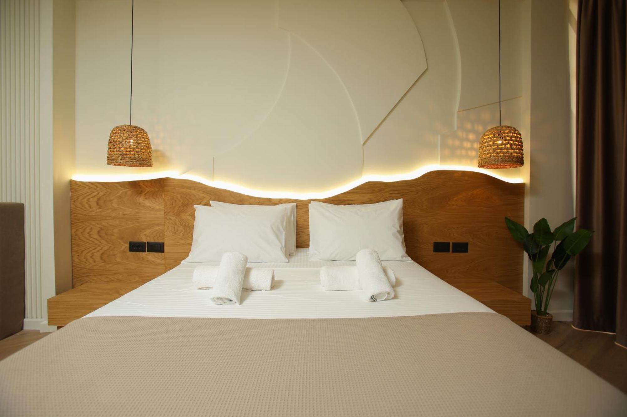 Hotel Brooklyn Vlorë Екстериор снимка