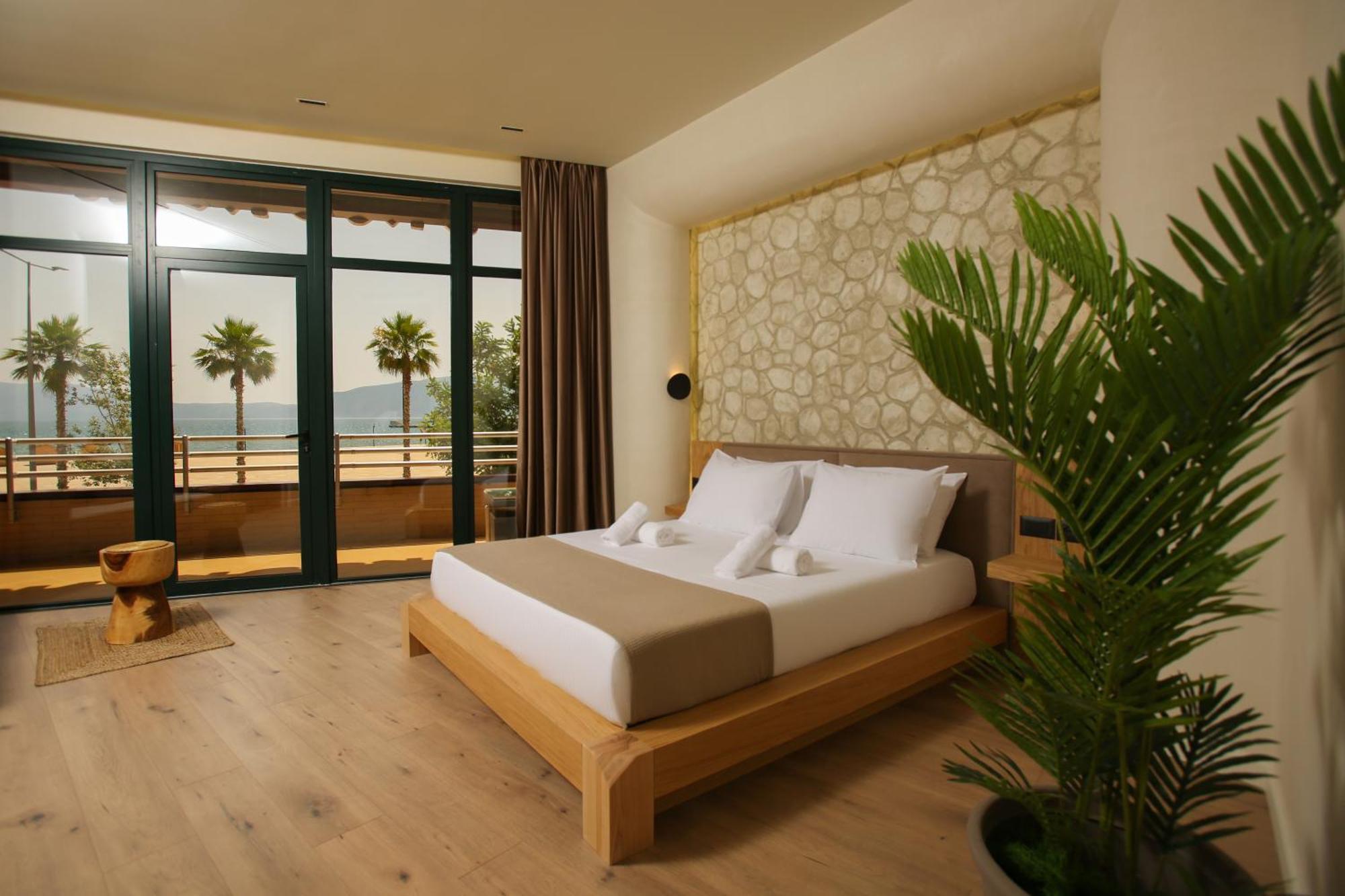 Hotel Brooklyn Vlorë Екстериор снимка
