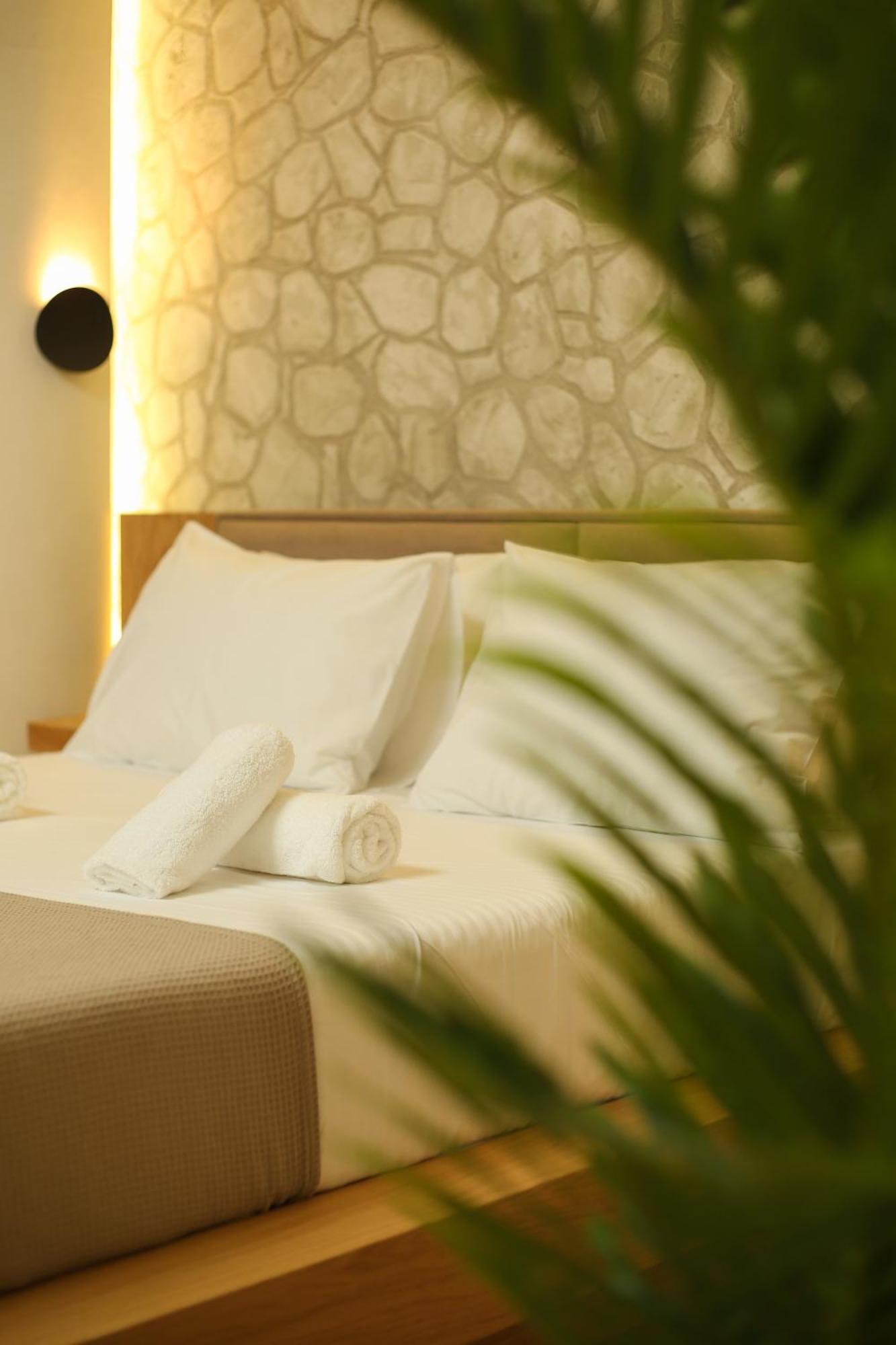 Hotel Brooklyn Vlorë Екстериор снимка