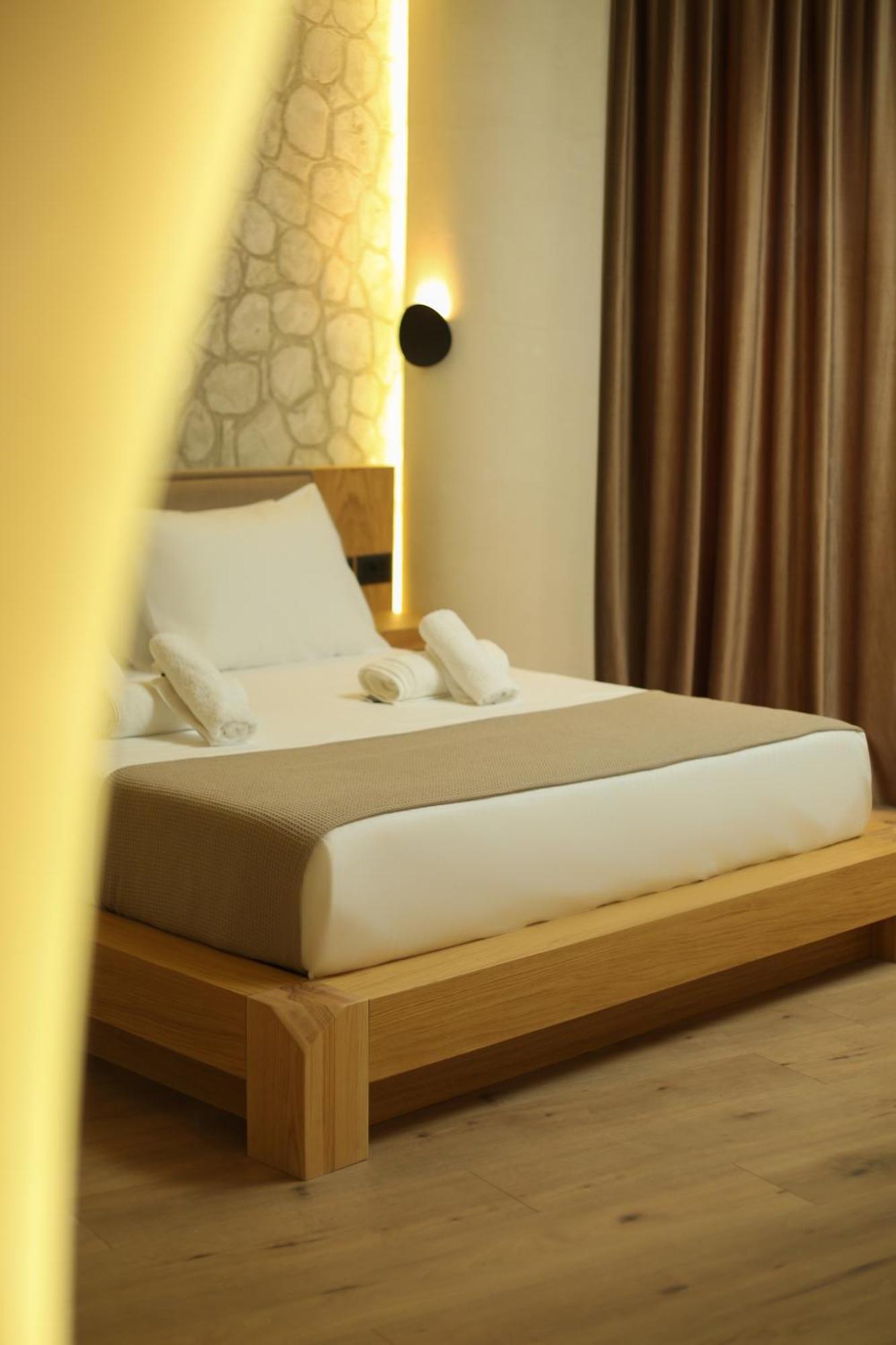 Hotel Brooklyn Vlorë Екстериор снимка