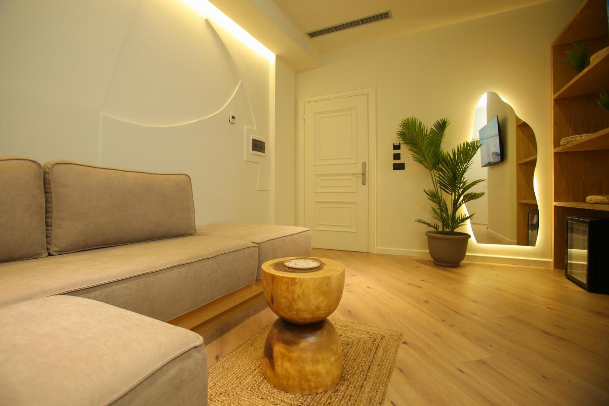 Hotel Brooklyn Vlorë Екстериор снимка