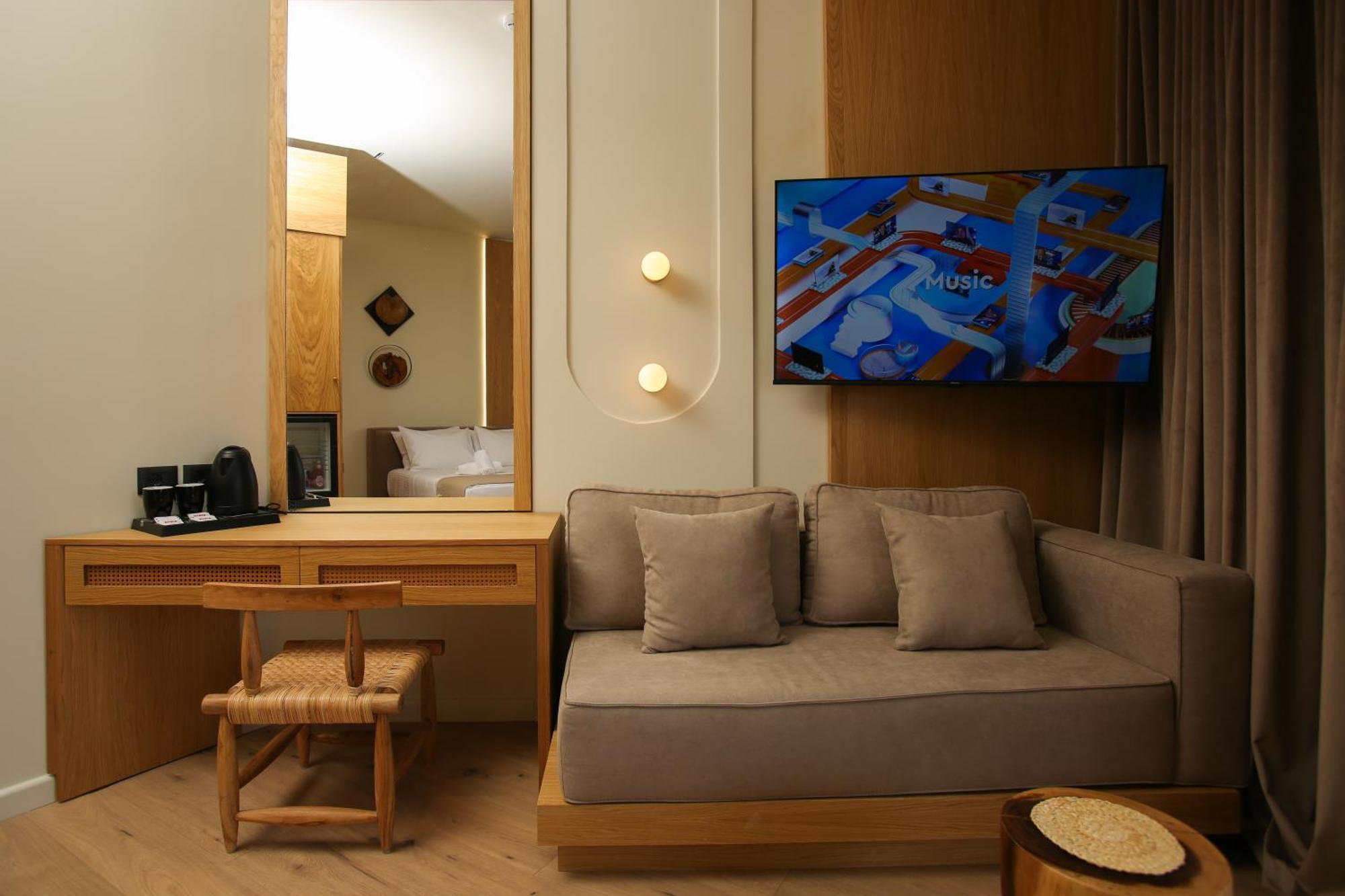 Hotel Brooklyn Vlorë Екстериор снимка