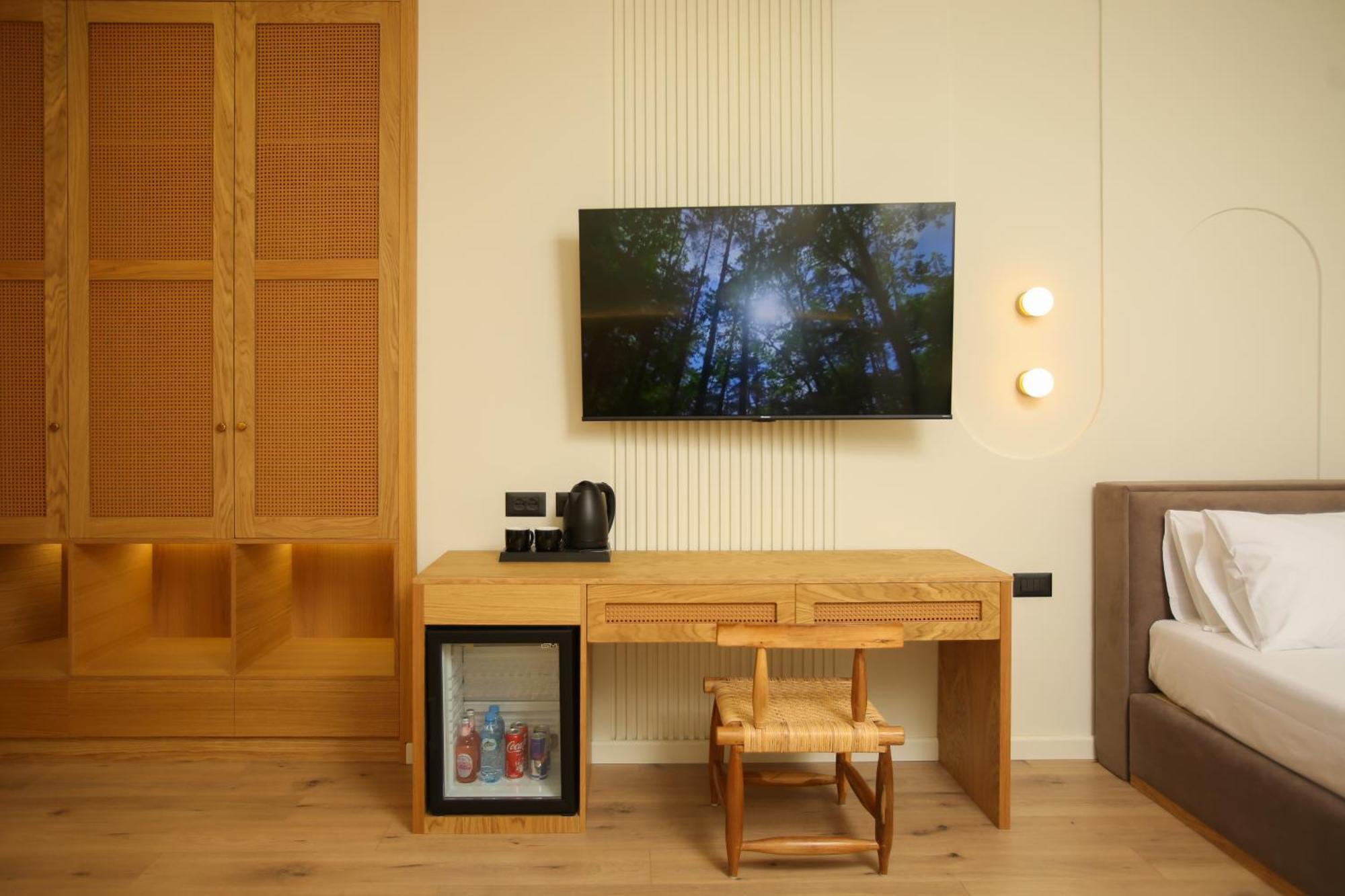 Hotel Brooklyn Vlorë Екстериор снимка