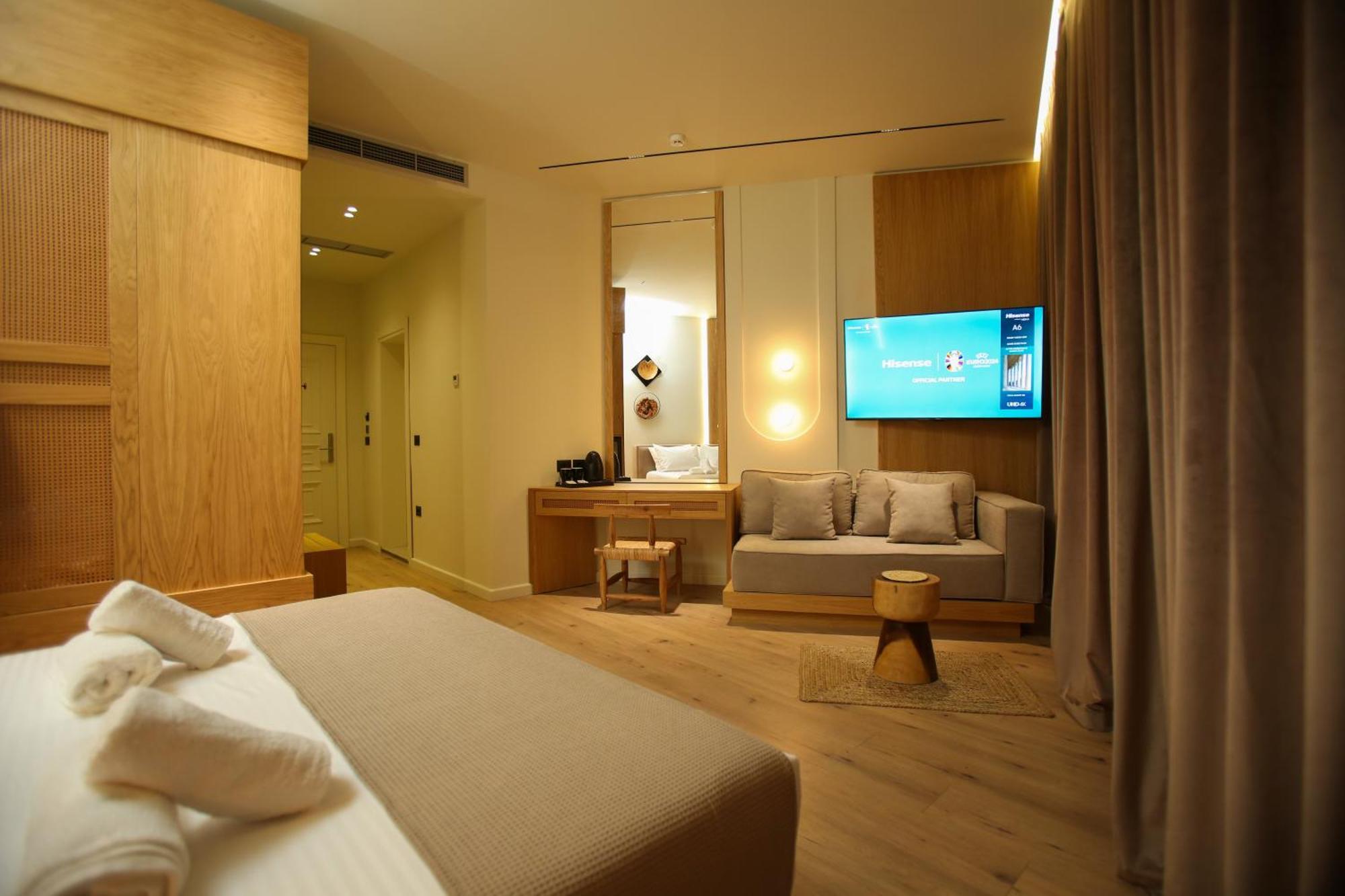 Hotel Brooklyn Vlorë Екстериор снимка