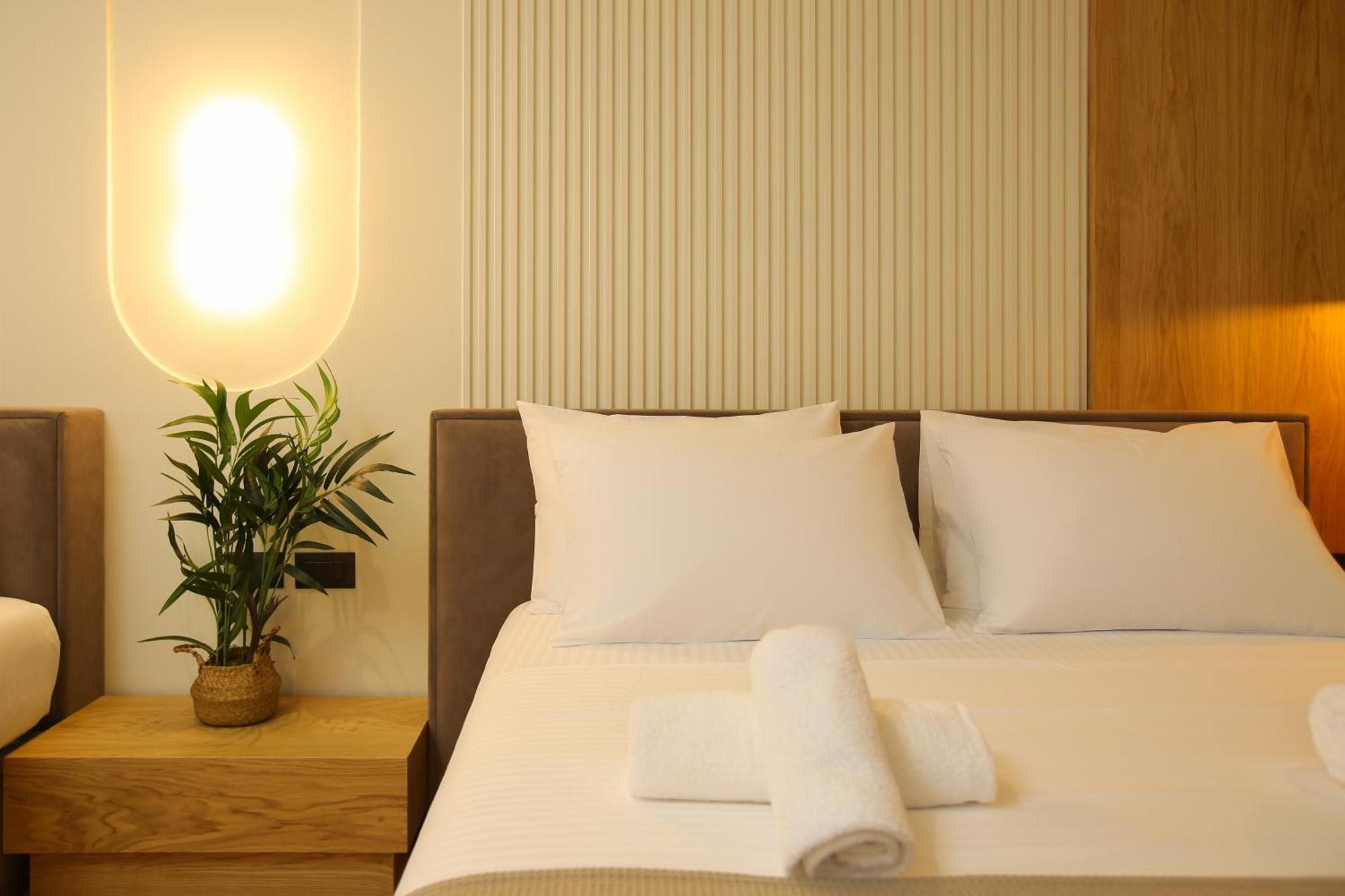 Hotel Brooklyn Vlorë Екстериор снимка